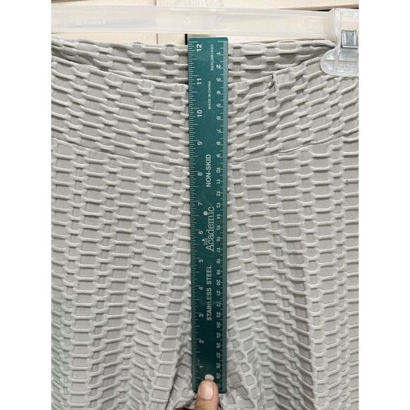 No Brand Light Gray Booty Sport Ankle Leggings Textured‎ Size See Measurements - Picture 2 of 5